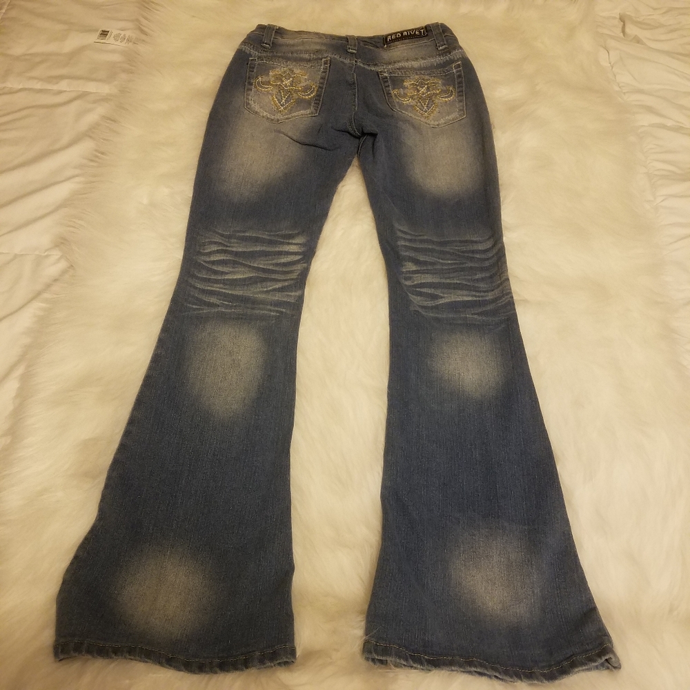 RED RIVET FLARE JEANS - Picture 5 of 6